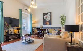 Charming Chiado 2Bedr W/Balcony And View